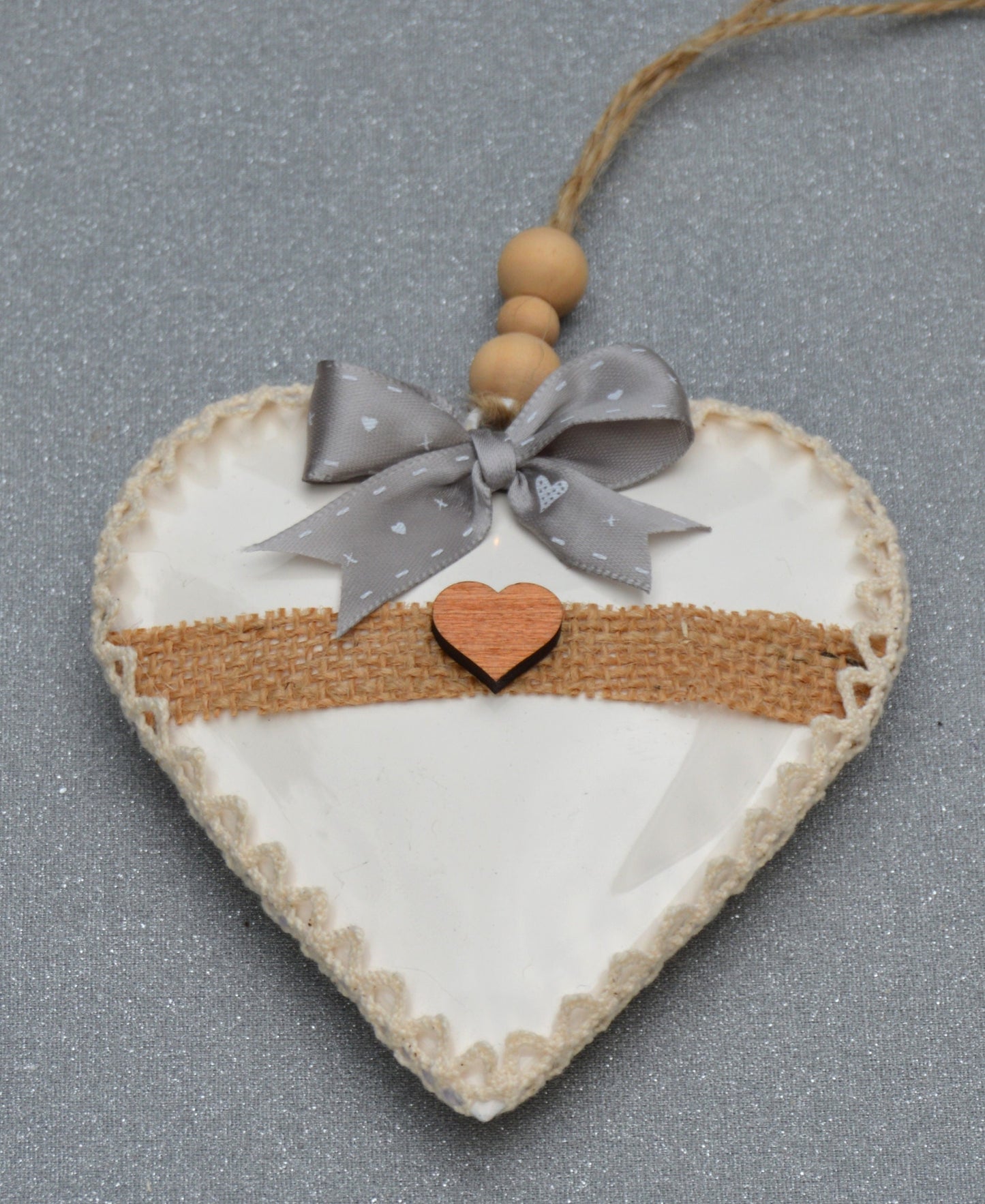 White Enamel Hanging Heart 10cm. Calon Gwyn, Wedding, Priodas.