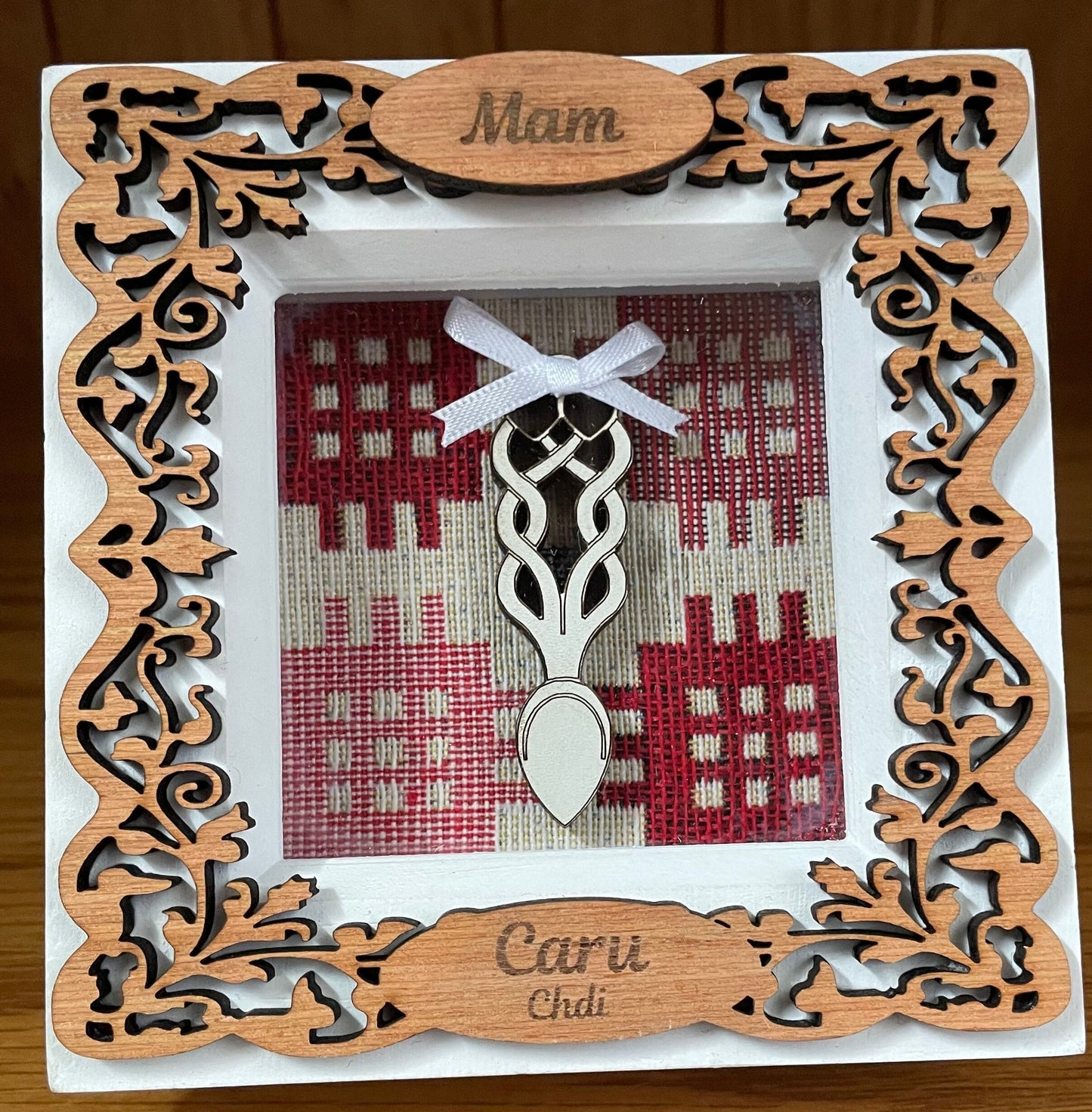 Love Spoon Box Frame, Frame, Thick white wooden frame, Mum, Mam, Mothers Day, Sul y Mamau, Love You, Caru chdi, Welsh Tapestry, Llwy Garu