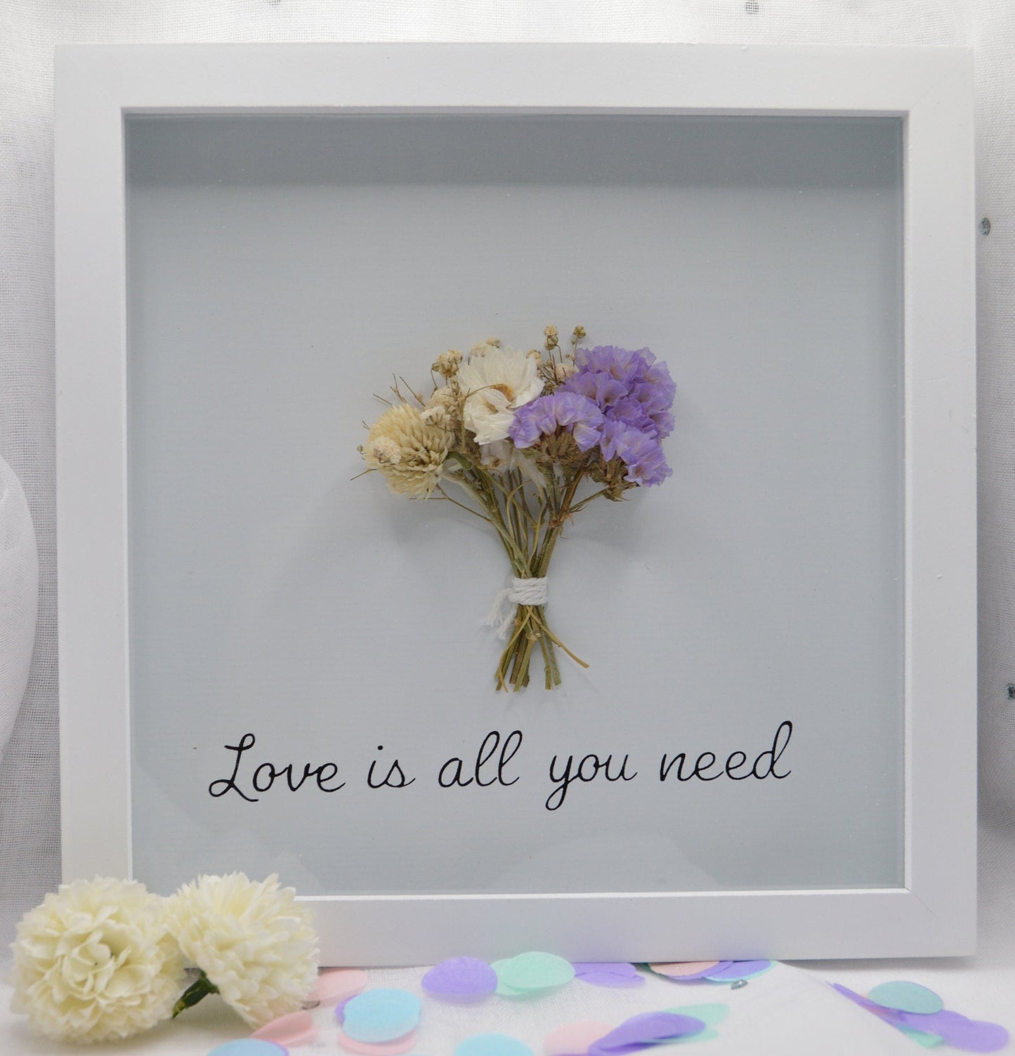 Dried Flowers Plaque, Frame, Thick white wooden frame, size 20cm, Home, Love, Mr & Mrs.